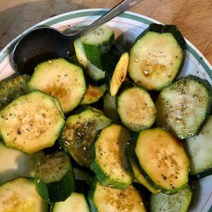 
                  
                    Charger l&amp;#39;image dans la galerie, Courgette verte
                  
                